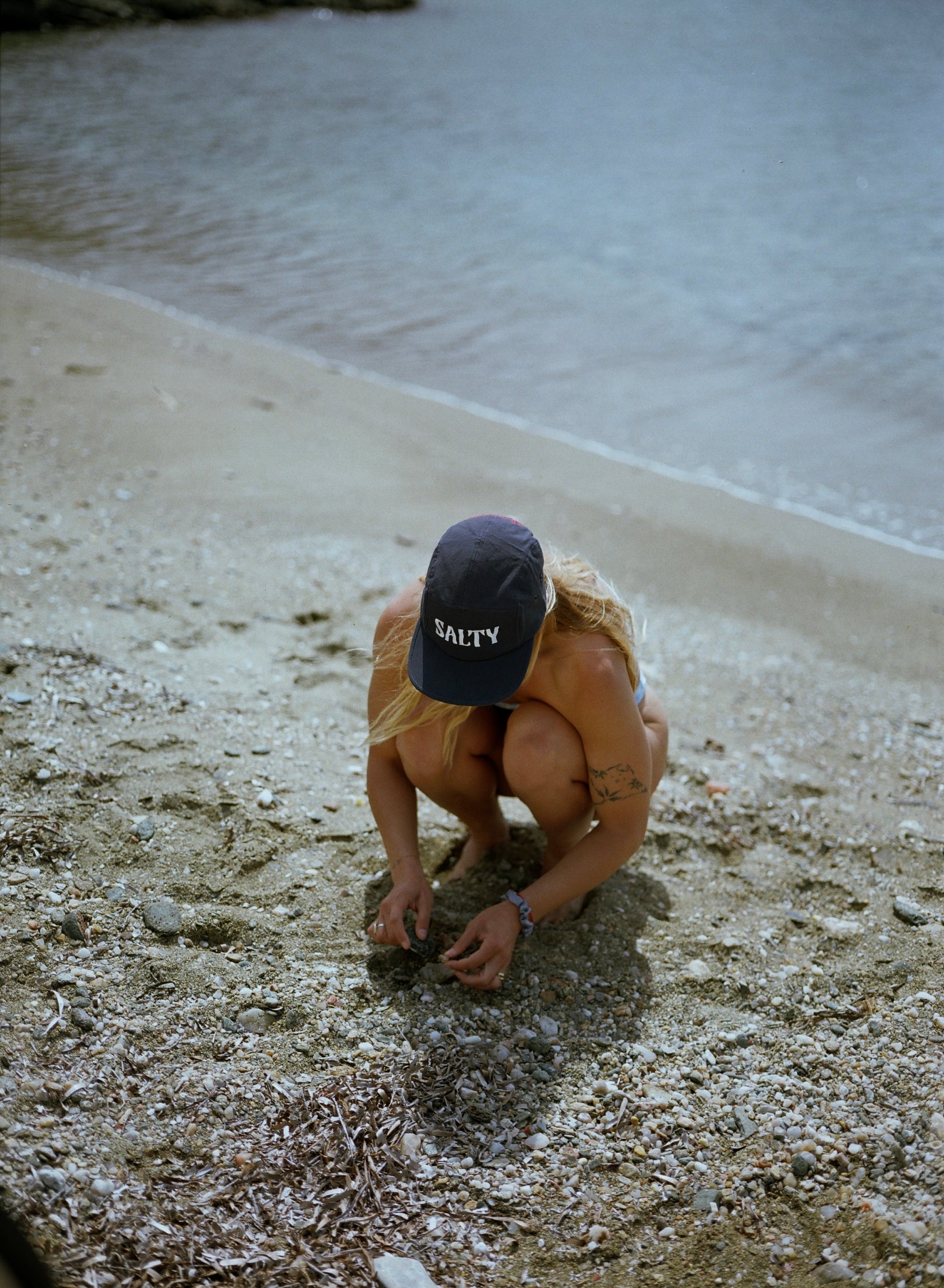 Salty Hat in Navy blue